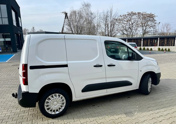 Toyota ProAce cena 71000 przebieg: 17542, rok produkcji 2021 z Góra małe 56